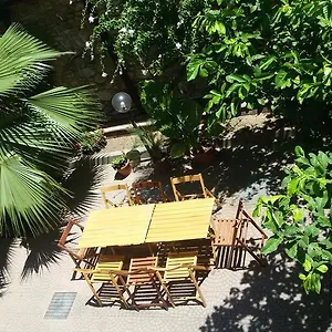 Bed & Breakfast Def House